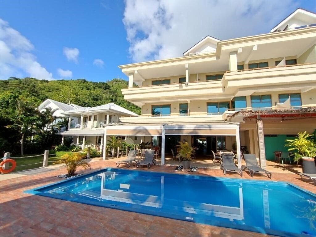 Вид Crown Beach Hotel 4*