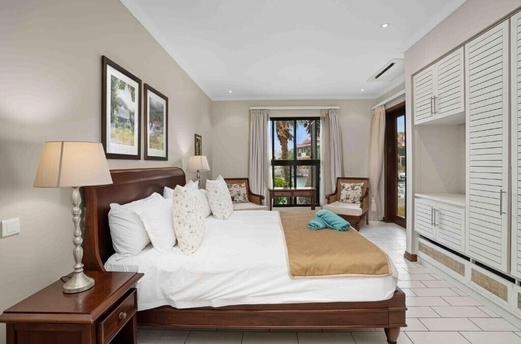 Вид Eden Island_self Catering Villa вилла