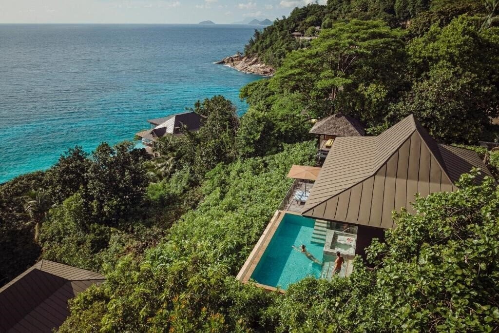 Панорама Four Seasons Resort Seychelles 5*