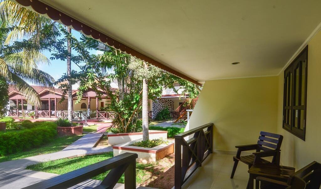 Картинка Berjaya Praslin Beach Resort 3*