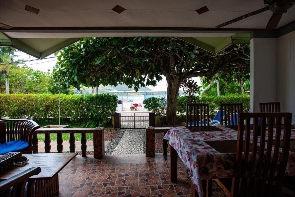 Вид Sea View Lodge 3*