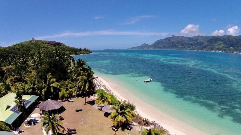 Апартаменти L'habitation Cerf Island 3*