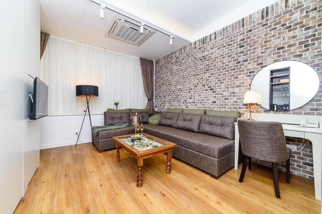 Апартаменты Belgrade Inn Garni 4*