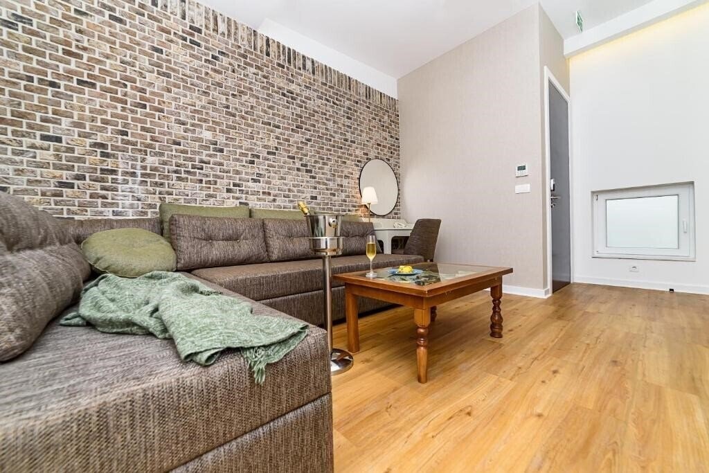 Вид Belgrade Inn Garni 4*