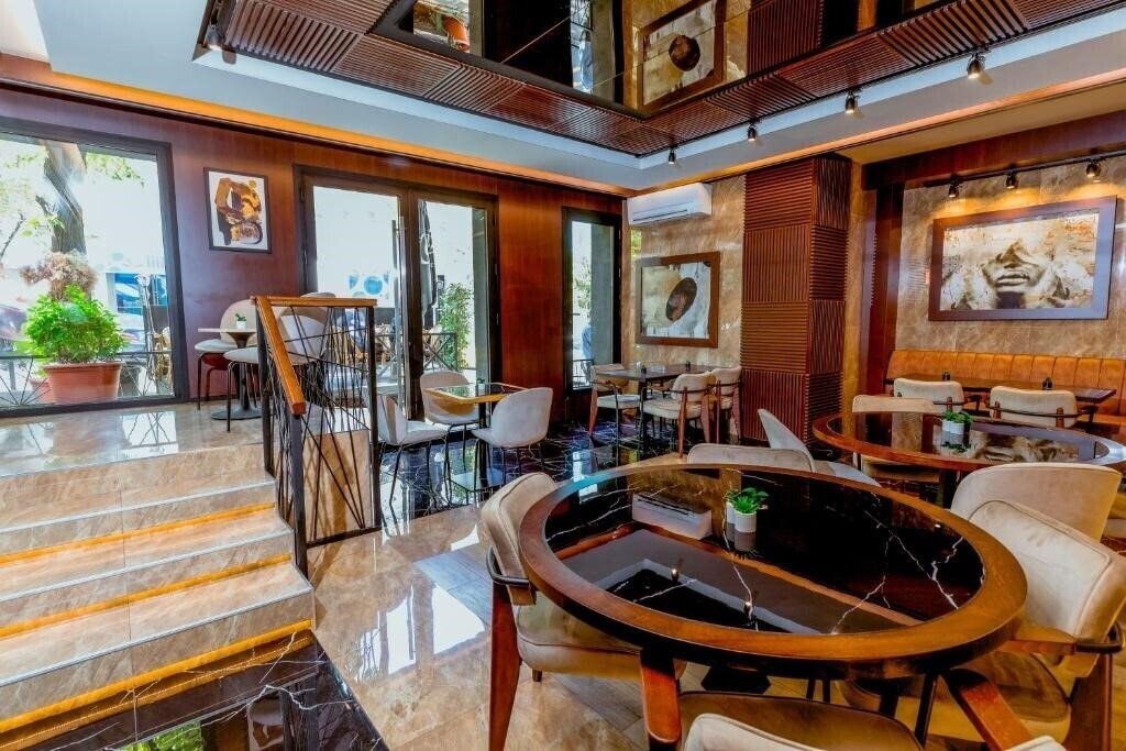 Територія Hotel Nobel 4*