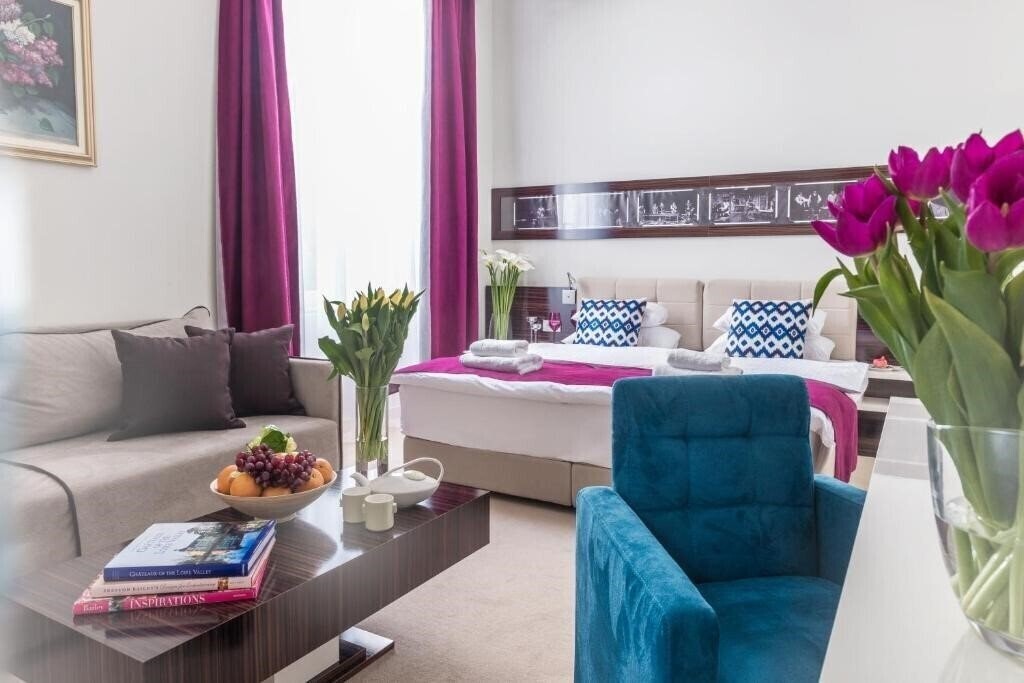 Отель Theatre 4*