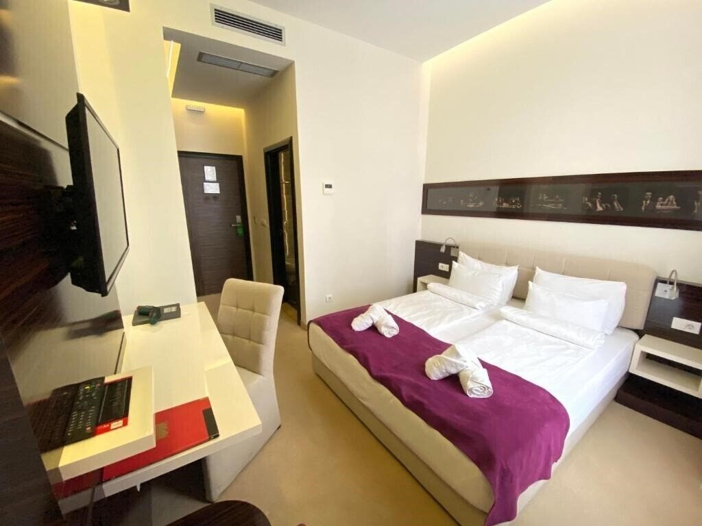 Картинка Theatre 4*