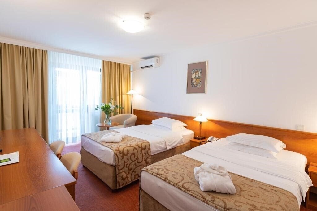 Територія Best Western Hotel M 4*