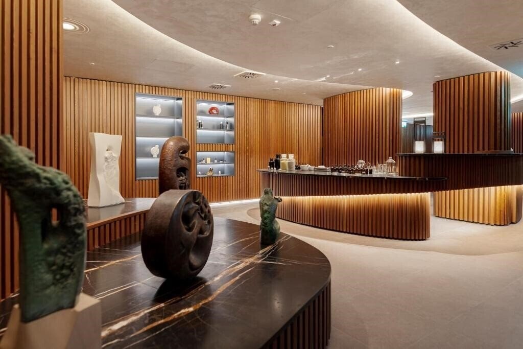 Панорама Grand 4*