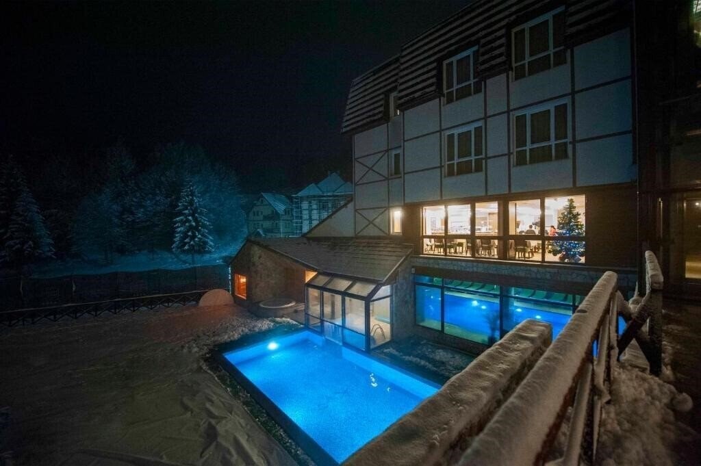 Вид Kraljevi Cardaci 4*