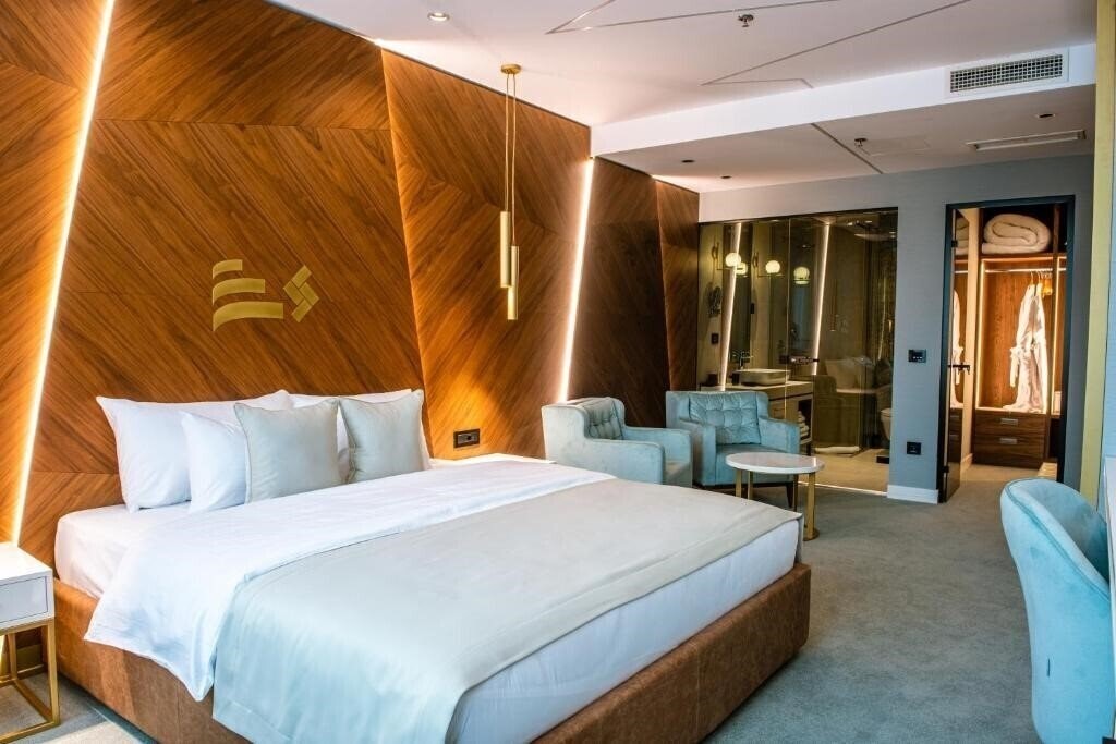 Готель Pupin 4*