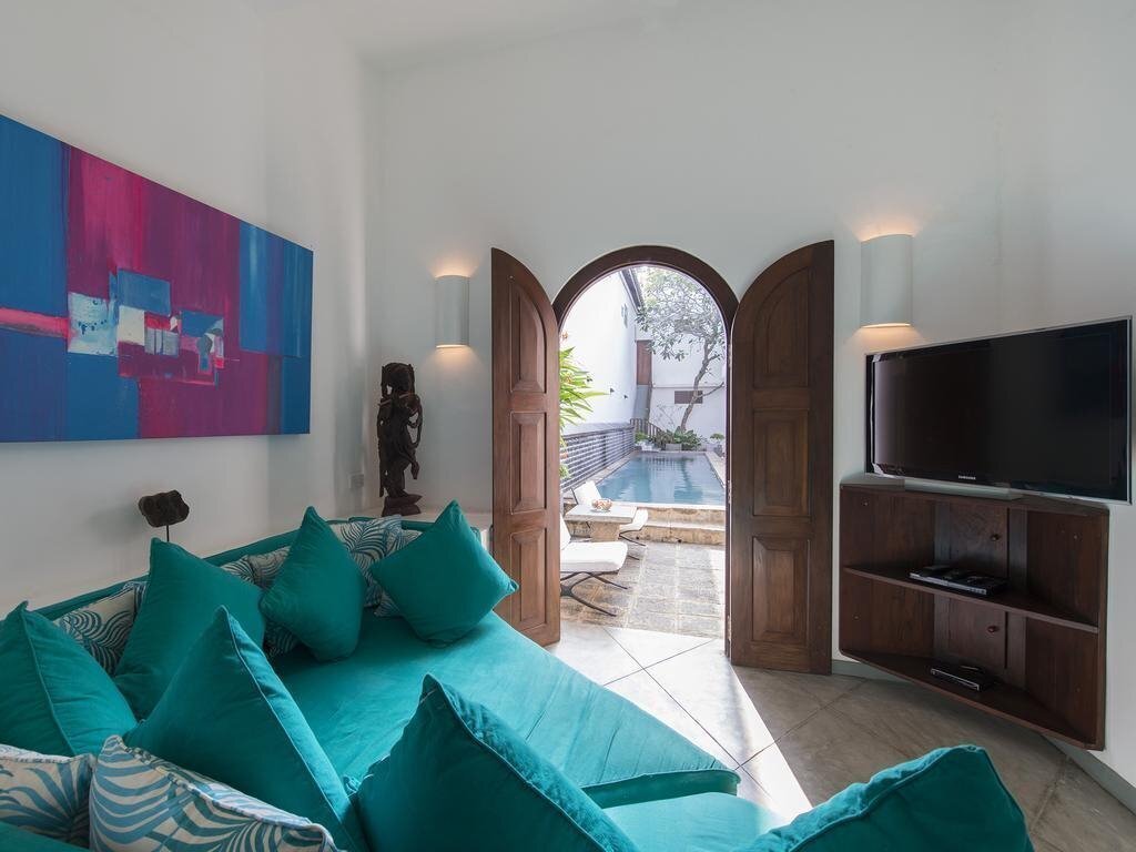 Панорама Ambassador'S House 4*