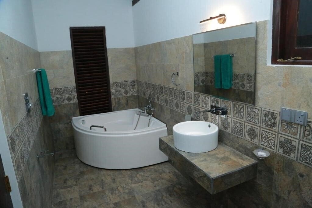 Панорама Midigama Holiday Inn 3*