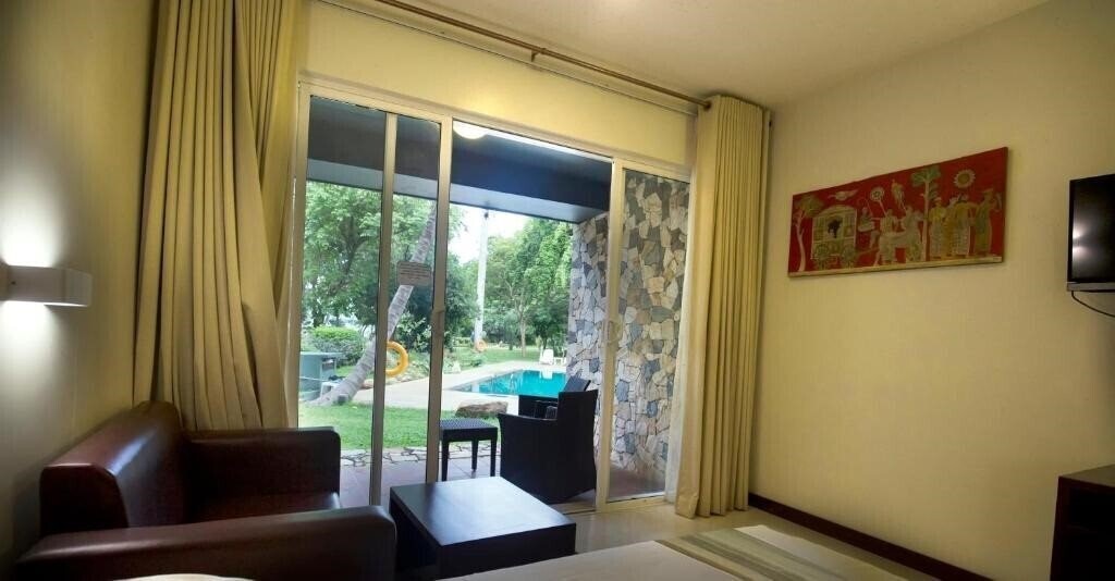 Картинка Miridiya Lake Resort 3*