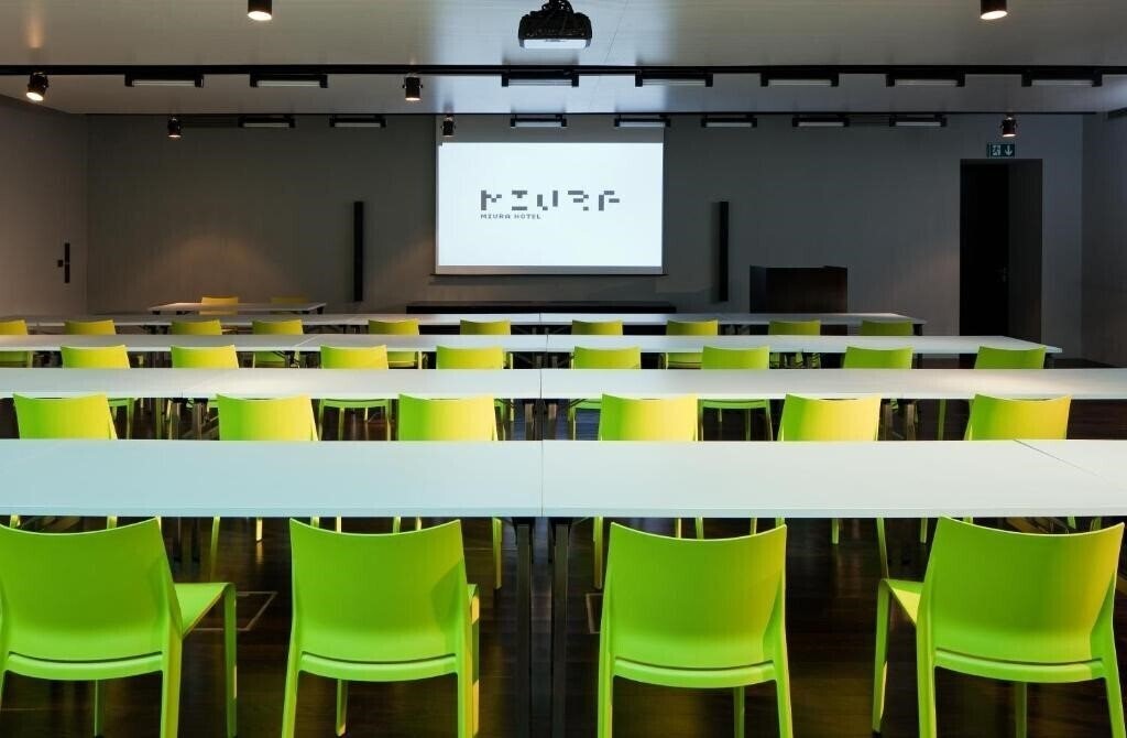 Территория Miura Dutch Edge Hotel 3*