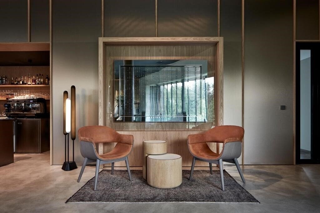 Панорама Miura Dutch Edge Hotel 3*