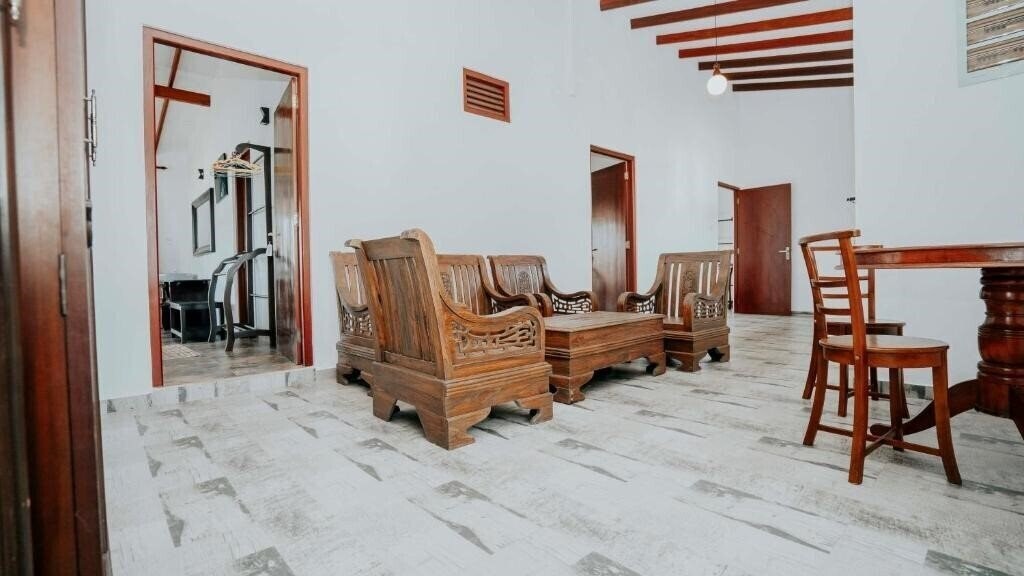 Вид Mother'S Place Nimala 3*