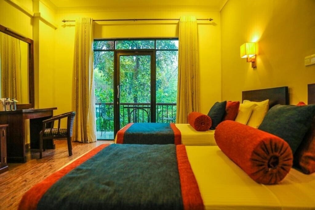 Фото Oak Ray Ella Gap Hotel + 3*