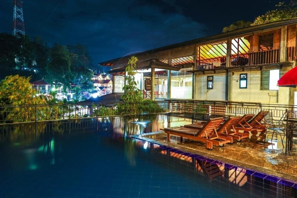Отель Oak Ray Ella Gap Hotel + 3*