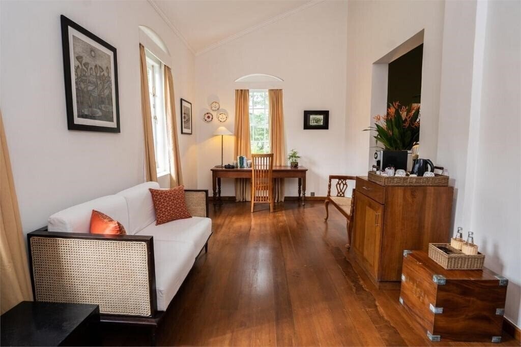 Вид Glenross Living 4*