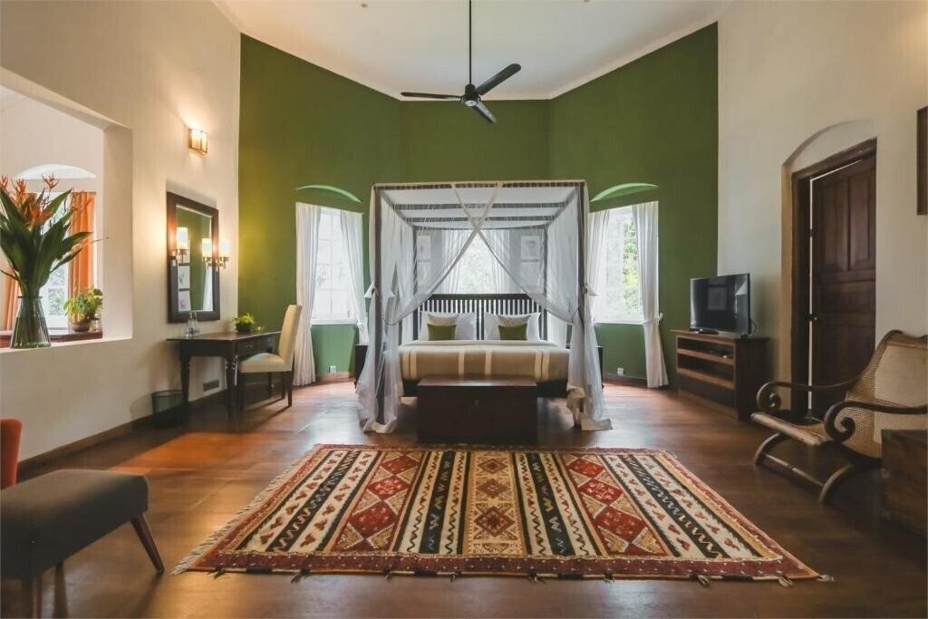 Панорама Glenross Living 4*