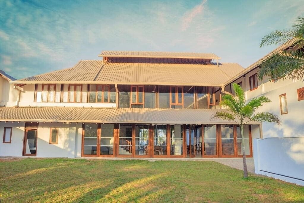 Вид R Degrees Hotel 4*