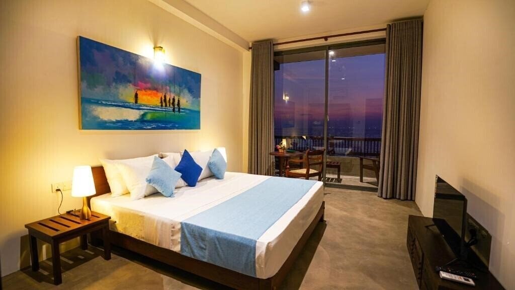 Отель Beyond The Sea 3*