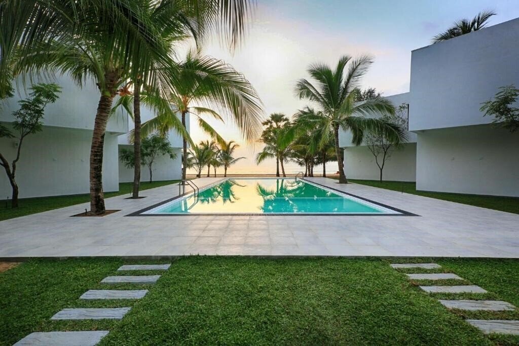 Територія Arugambay Roccos 4*