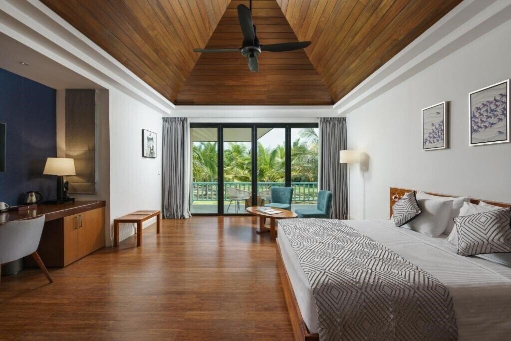 Вид Aprota Villas Arugambay 5*