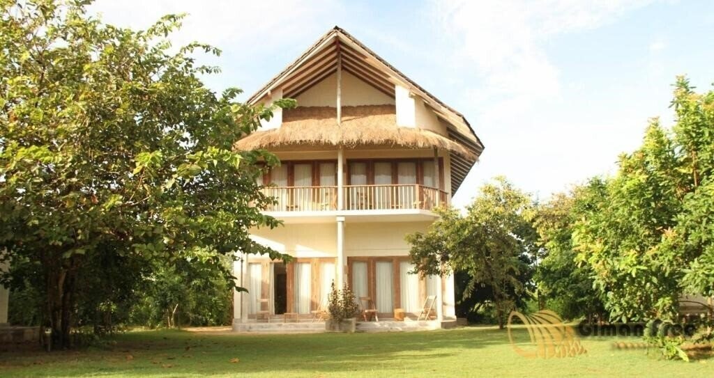 Отель Giman Free Beach Resort 3*