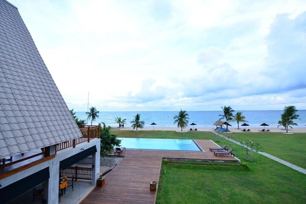 Панорама Laya Waves 4*