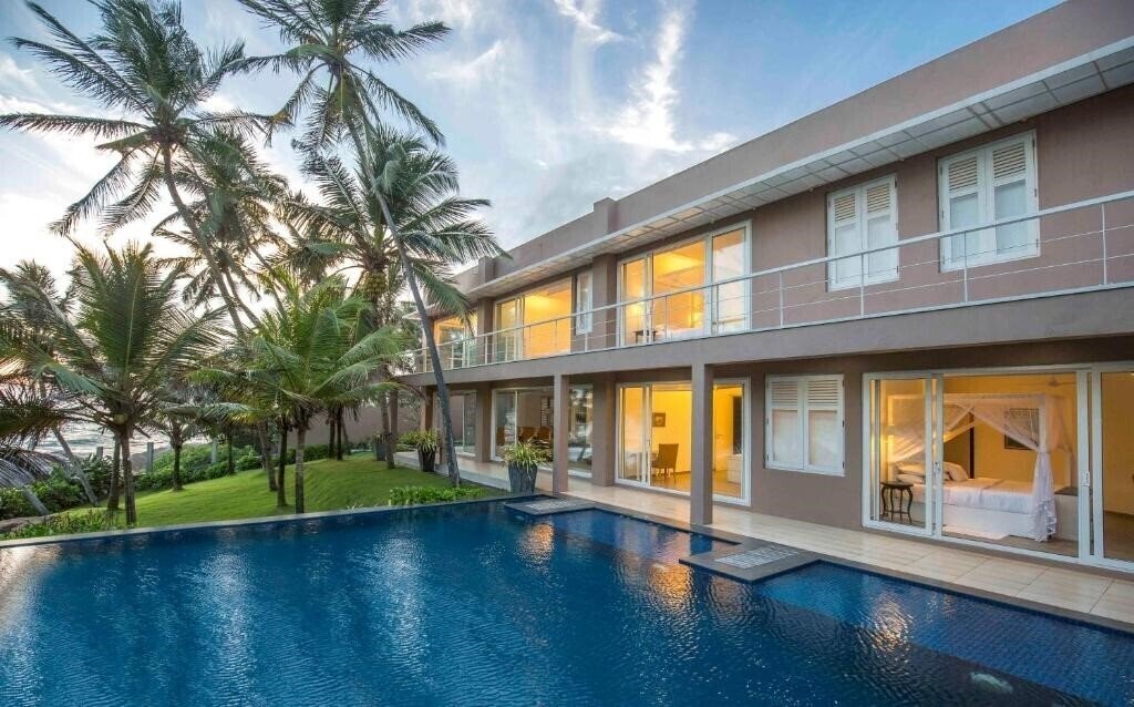 Изображение The Sandals By Edwards Collection 5*