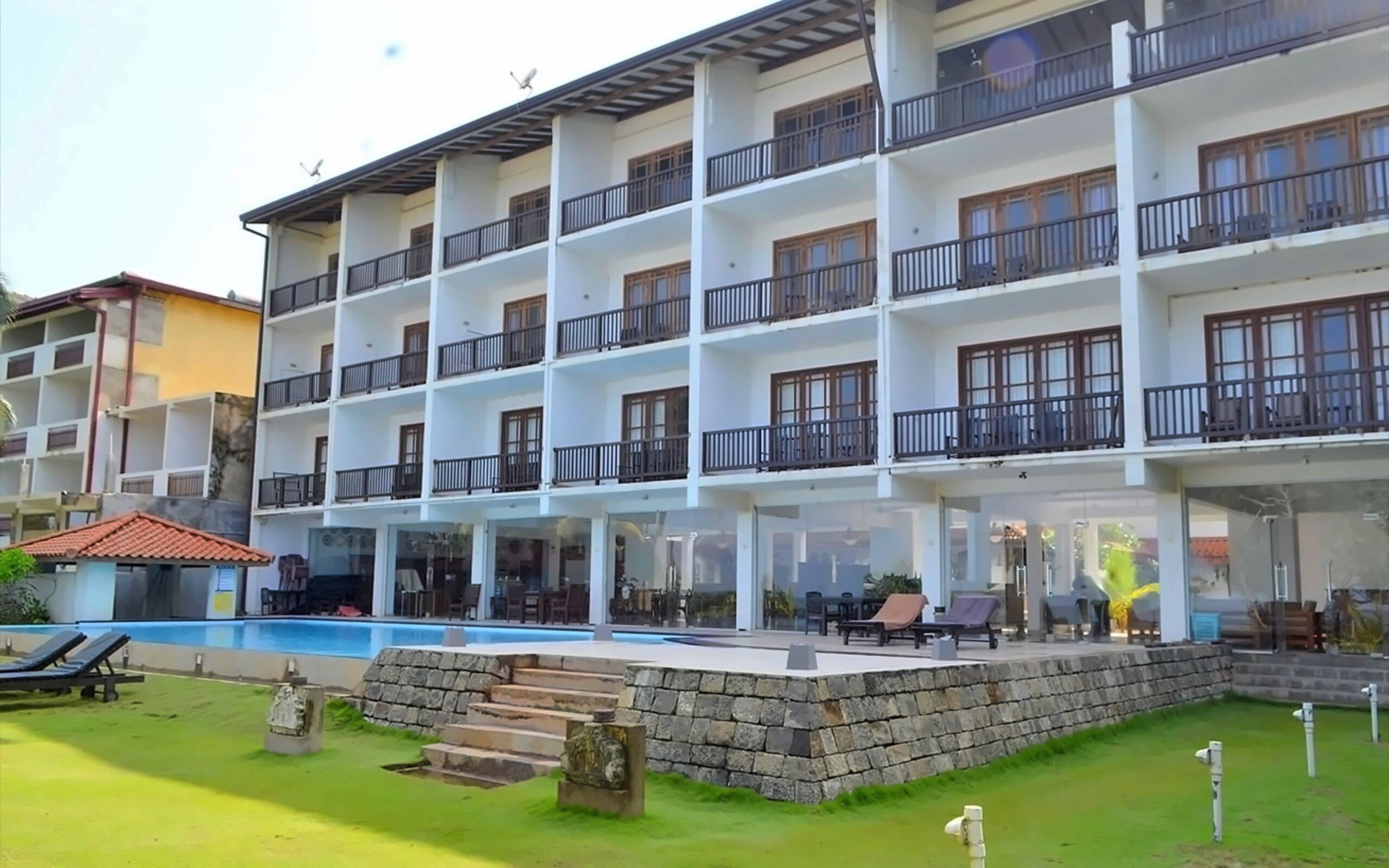 Панорама Serendib Beach Hotel 3*