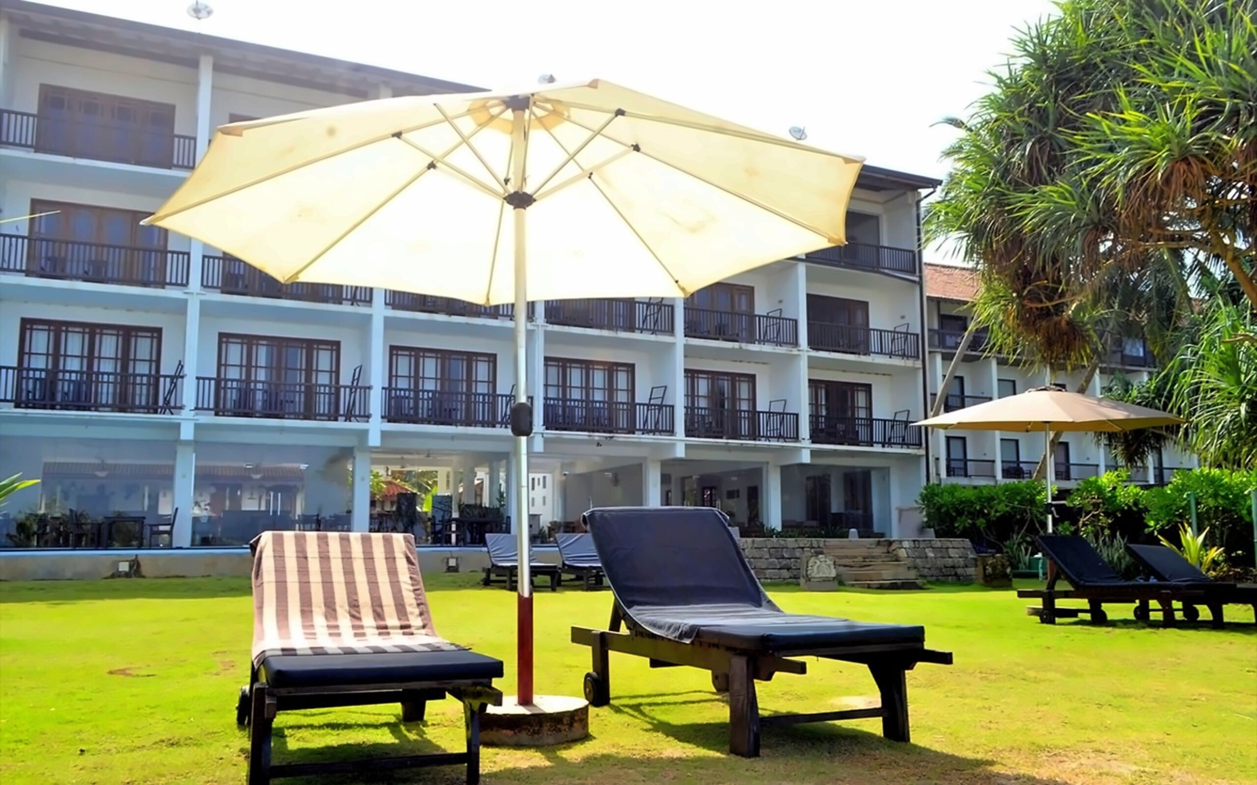 Апартаменты Serendib Beach Hotel 3*