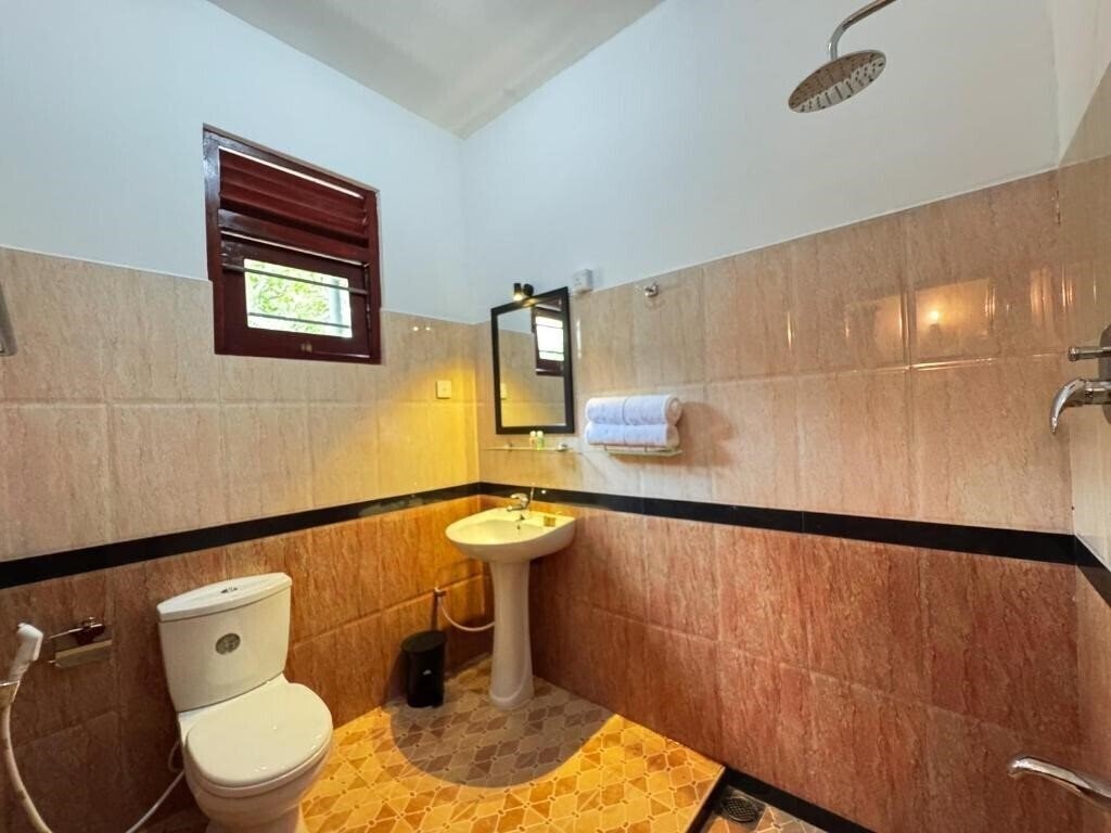 Фотография Lira - Unawatuna 2*