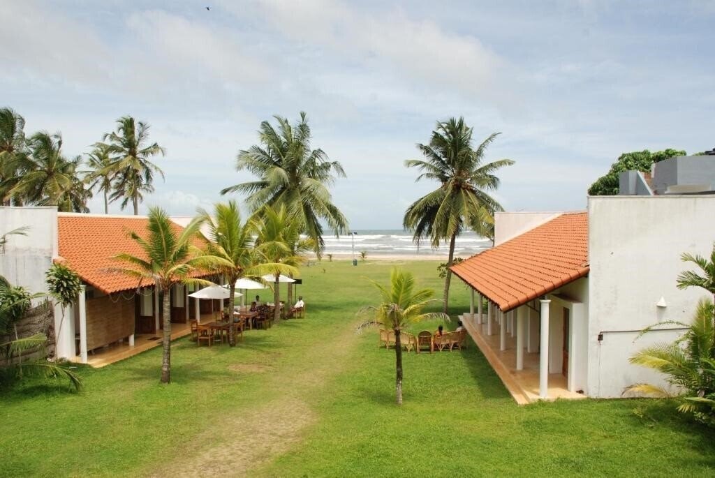 Изображение Muthumuni Beach Resort. 3*