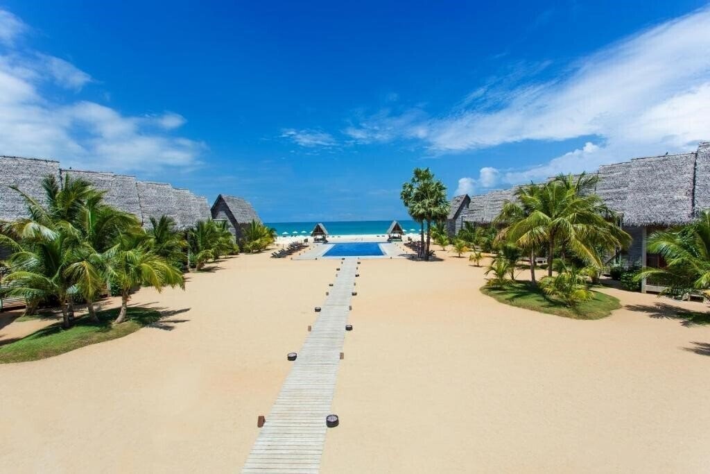 Картинка Maalu Maalu Resort & Spa 5*