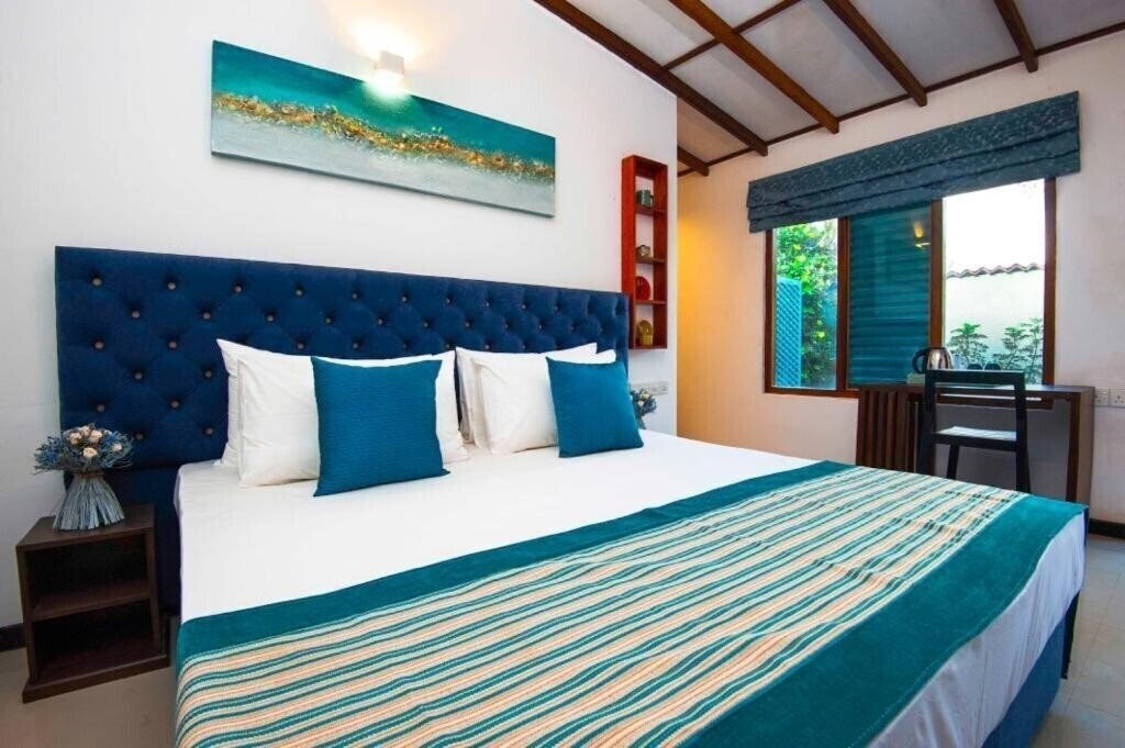 Фото Ocean Gateway Dickwella 4*