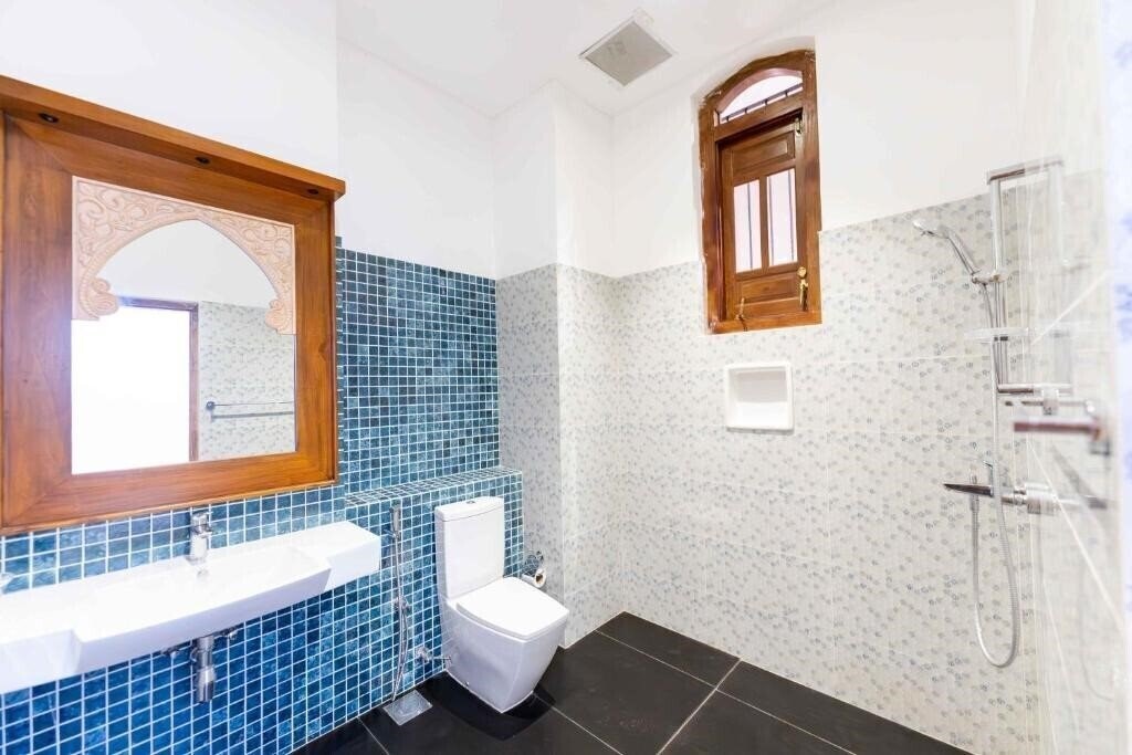 Фотография Ocean Gateway Dickwella 4*