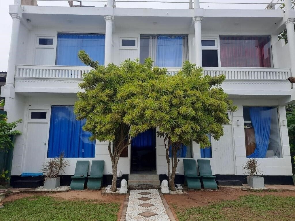 Картинка New White Surfing Habaraduwa 1*