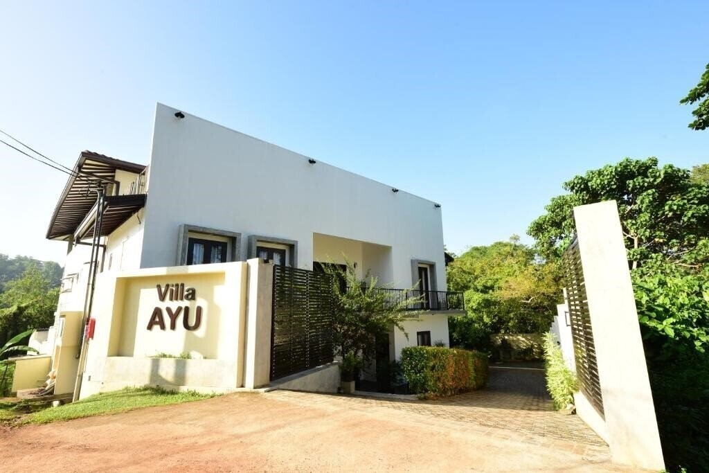 Отель Villa Ayu 3*