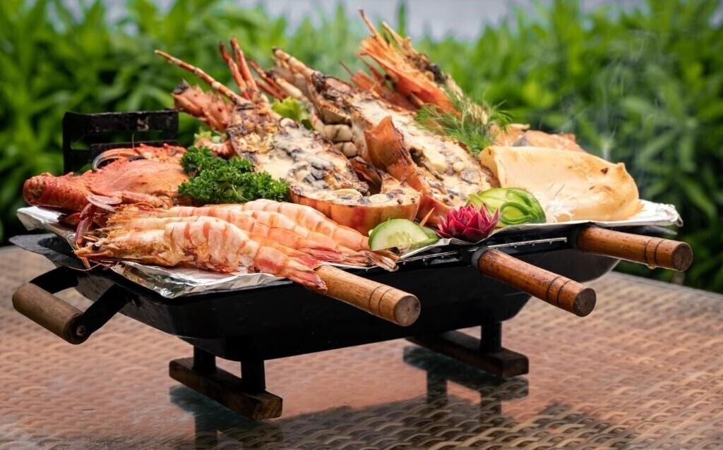 Апартаменты Royal Palms Beach 5*