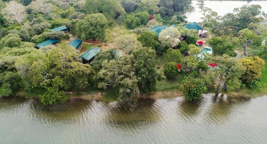 Панорама Flameback Eco Lodge 3*