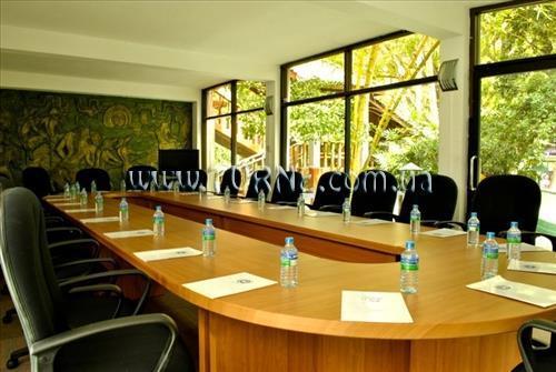 Вид Peacock Beach Hotel 4*