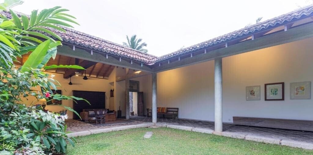 Апартаменти Villa Saffron Hikkaduwa 3*