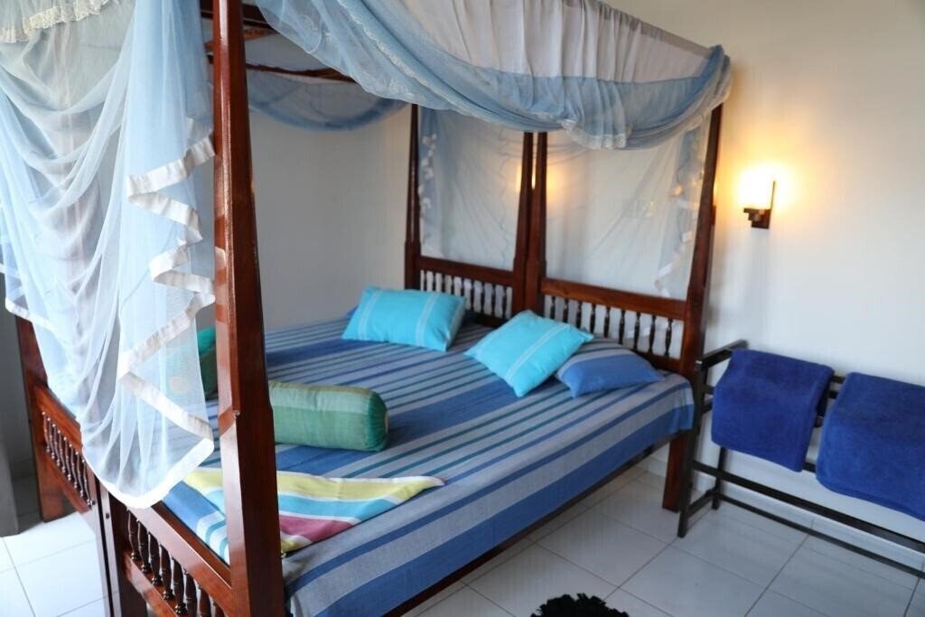 Вид Main Reef Guest House 2*