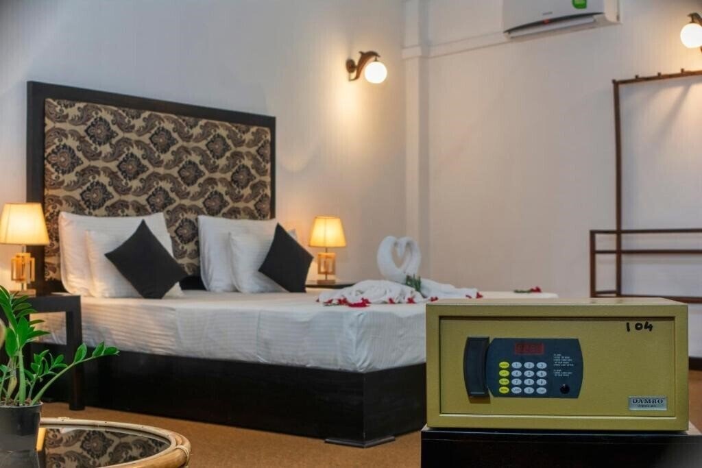 Панорама L&D Stay Inn 2*