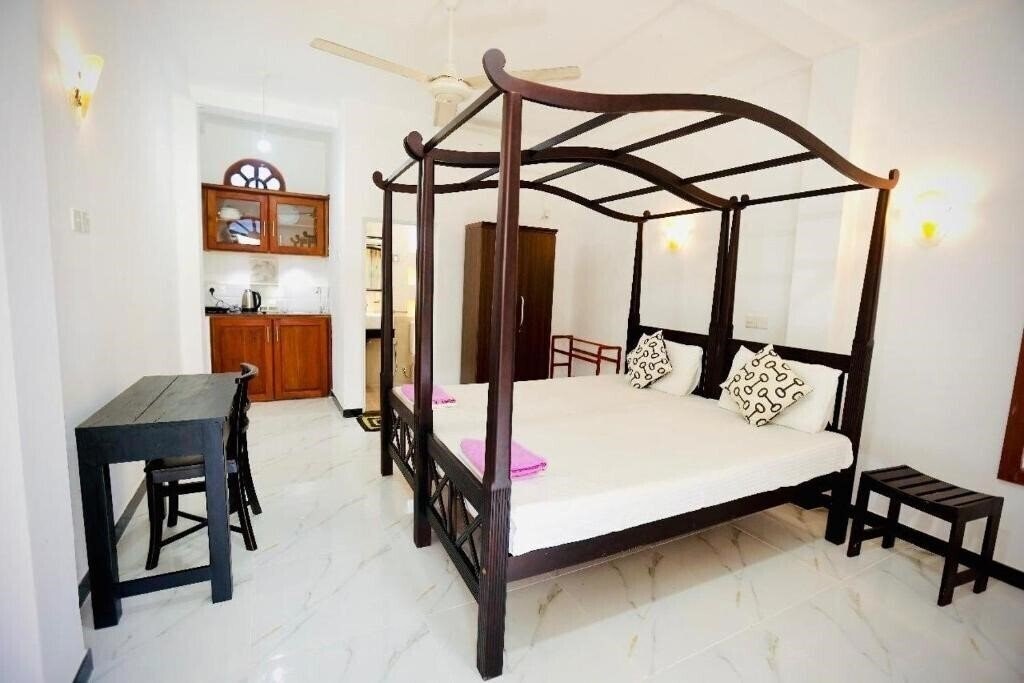 Картинка White Horse Hikkaduwa 3*