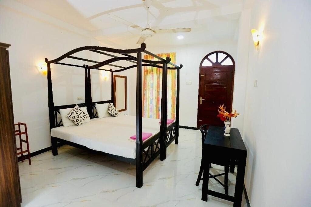 Вид White Horse Hikkaduwa 3*