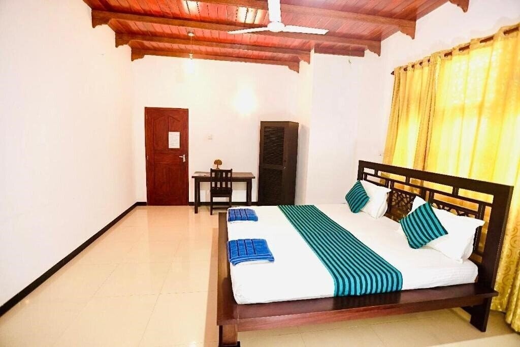 Фотографія White Horse Hikkaduwa 3*